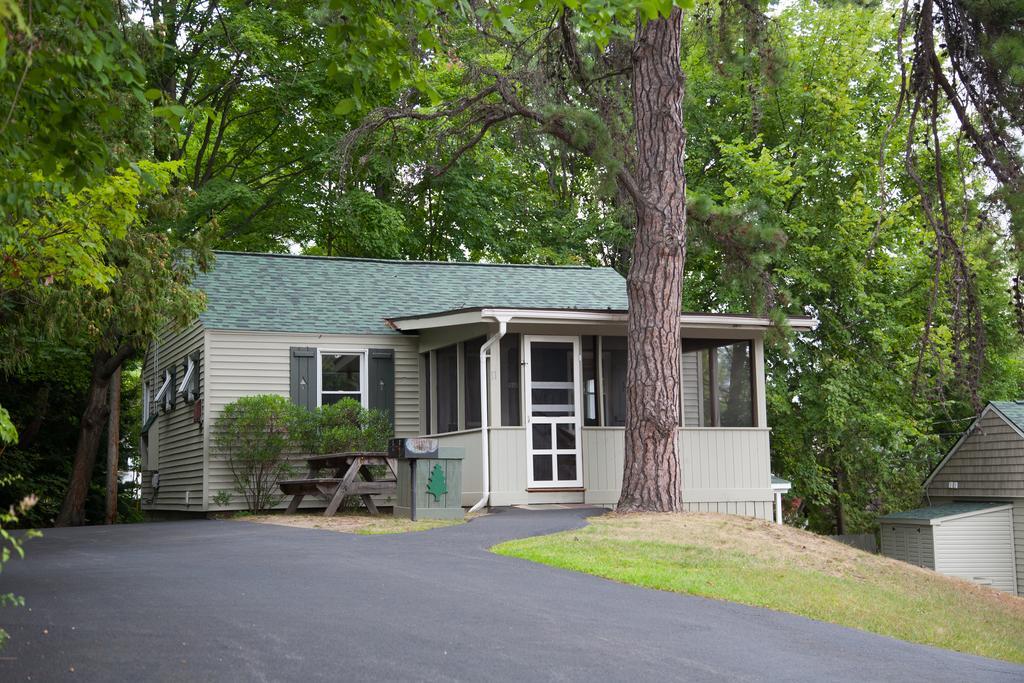 Shore Meadows Lodge Llc Lake George Exteriör bild