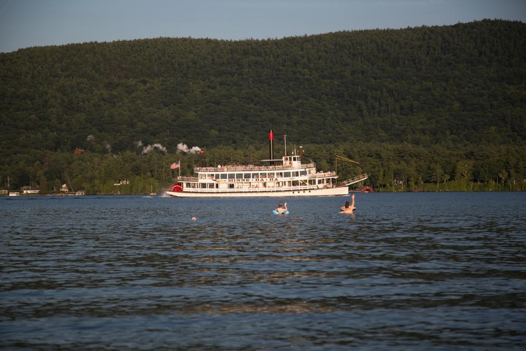 Shore Meadows Lodge Llc Lake George Exteriör bild