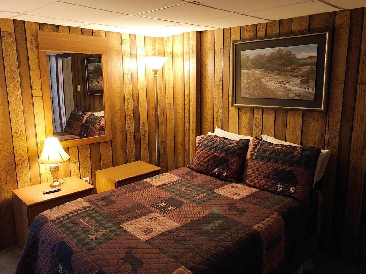 Shore Meadows Lodge Llc Lake George Exteriör bild