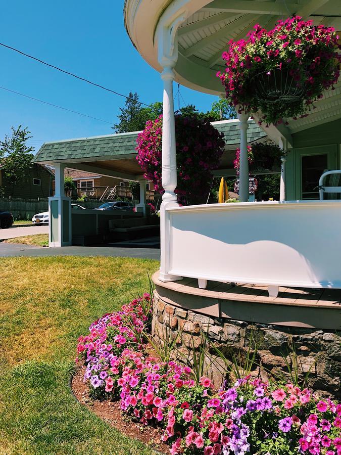 Shore Meadows Lodge Llc Lake George Exteriör bild
