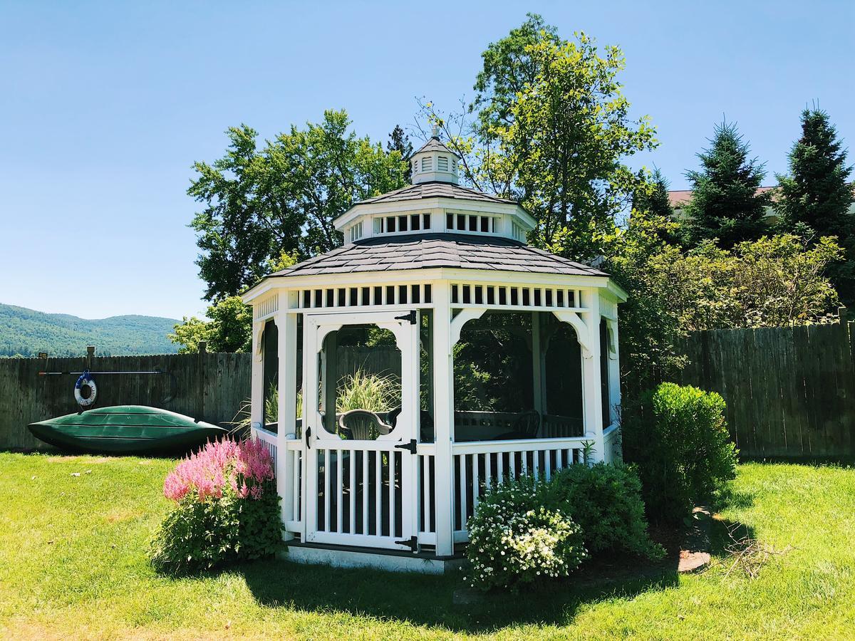 Shore Meadows Lodge Llc Lake George Exteriör bild